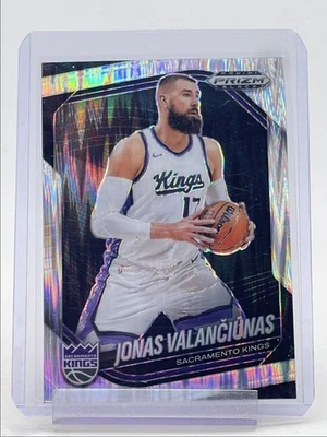 JONAS VALANCIUNAS 2024-25 PANINI PRIZM BLACK SKEWED KINGS #142 /249 Q4263 - Image 1 of 2