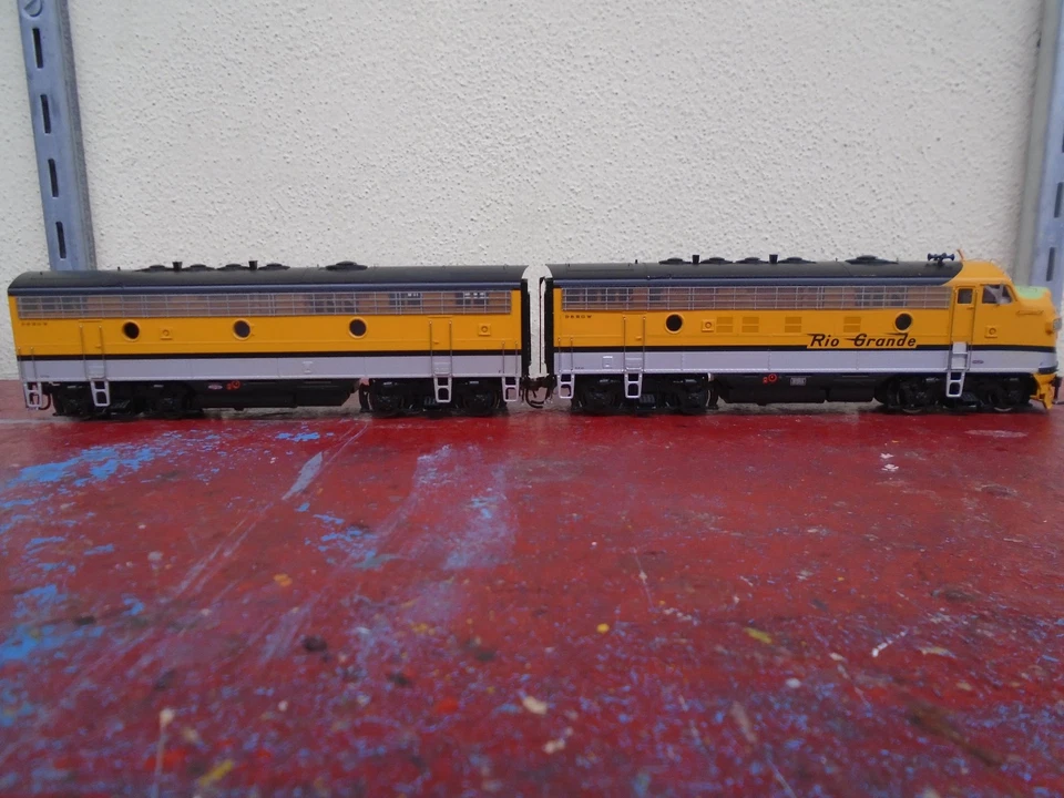 Athearn Genesis Rio Grande F7 Freight AB Set HO Scale G22172 5711 5712 DCC Sound - Image 1 of 4