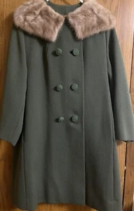 Vtg Mid Century ILGWU Green Swing Coat Dbl Breasted W/ Fur Collar - Picture 1 of 10