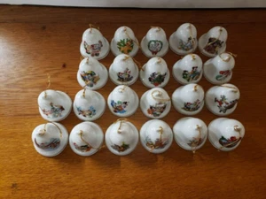 90er The DISNEY Collection PORZELLAN GLOCKEN Grolier Weihnachtsschmuck 22er Set - Bild 1 von 14