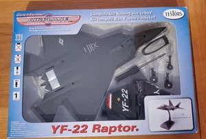 Testors YF-22 Raptor Flugzeug Modellbausatz Maßstab 1:72 Nr. 860004 - Bild 1 von 10