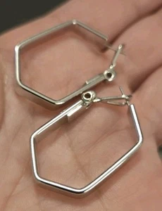 Vintage Monet Silvertone Hexagon Clip Swing Back Earrings 1" - Picture 1 of 5