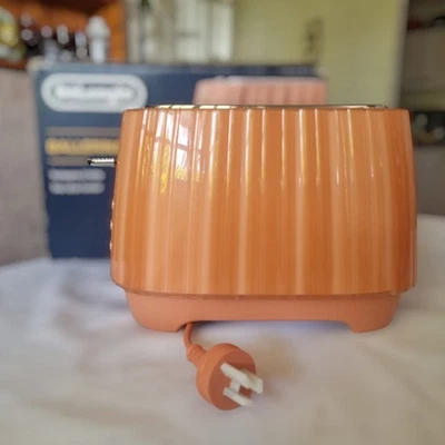 De'Longhi Ballerina Toaster, 2 Slot Toaster, Reheat, 5 Browning Settings, Def... - image 1 of 4