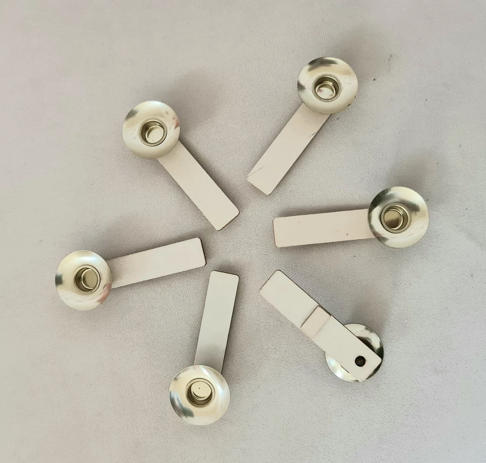 6 Kerzenhalter für Kerzen mit 14 mm Durchmesser - Bild 1 von 1