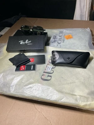 Ray-Ban - image 1 of 4