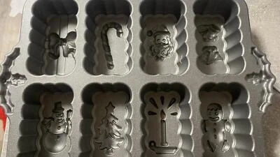 Nordic Ware Holiday Mini Brote Pfanne - Bild 1 von 4