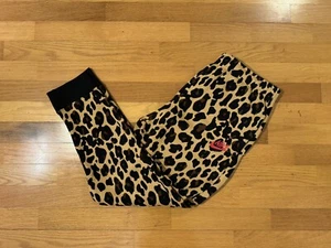 Nuevo L Nike Sportswear Club Polar Estampado de Leopardo Joggers Cónicos FB9046-722 Hombres - Imagen 1 de 12