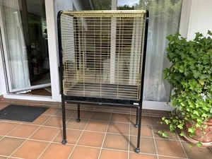 Gut erhaltene Vogelvoliere von Essegi, LxBxH: 86x54x147 cm - Bild 1 von 1