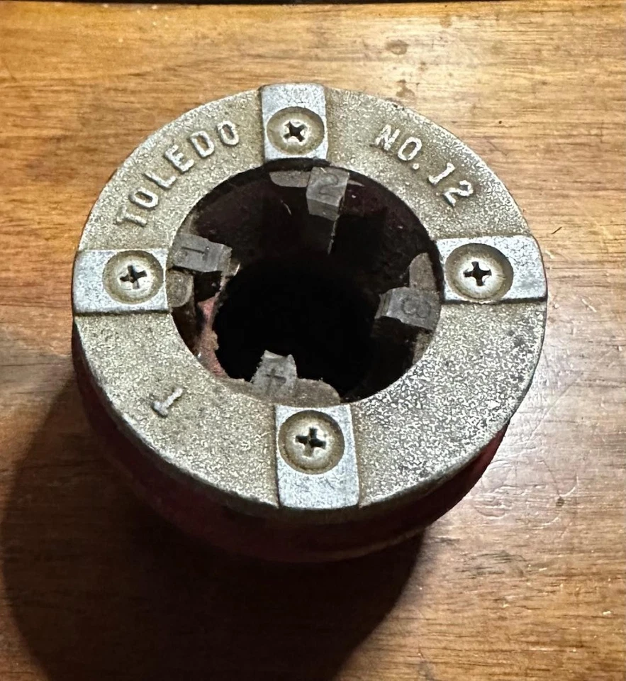 TOLEDO No. 12 Manual Pipe Threader Die - 1" - Image 1 of 4