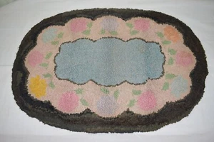 VINTAGE HANDMADE HOOKED OVAL RUG FLORAL FLOOR/WALL DECOR FOLK ART 38” x  27” - Picture 1 of 9