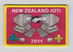 2011 JAMBOREE ON THE INTERNET (JOTI) - PATCH GG SCOUTS & GIRL GUIDE NUOVA ZELANDA - Foto 1 di 2