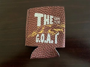 SHINER BEER KOOZIE - THE GAME TIME G.O.A.T., SHINER BOCK BIERISOLATOR **NEU** - Bild 1 von 7