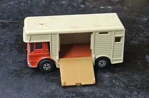 No. 17 Orange Cab Horsebox Superfast Matchbox Lesney England - Picture 1 of 4