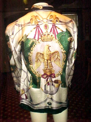 CAMISA DE SEDA METÁLICA VINTAGE PARA HOMBRE HERMOSA TEMA PATRIÓTICO TALLA MEDIANA Foto 1 de 4