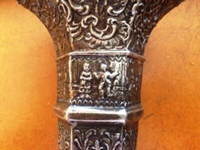 Vaso antigo Derby SP Co. prata placa repousse - Imagem 1 de 4