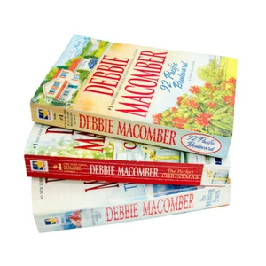 Debbie Macomber Paperback Book Lot Perfect Xmas 92 Pacific Blvd Manning Sisters - Picture 1 of 7