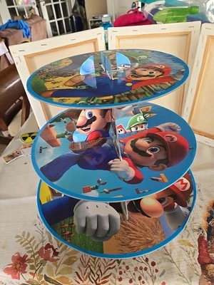 Suporte para cupcake Super Mario comporta 24 festa de aniversário 1 peça faltando - Imagem 1 de 4