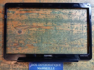 Kunststoff Contour Display Original Toshiba Satellite A500-14K - Bild 1 von 6