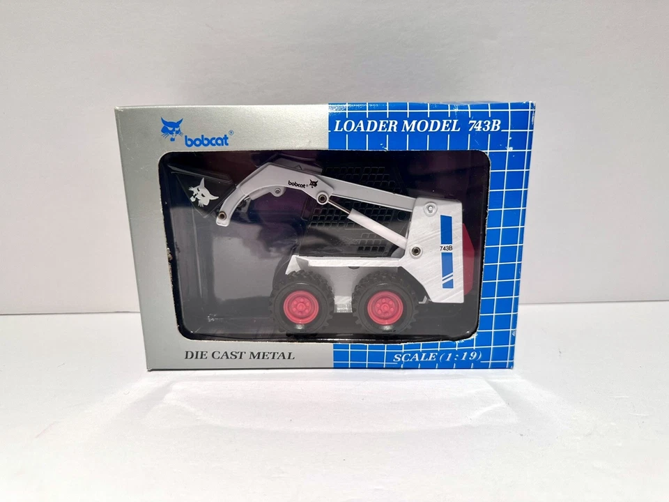 Wan Ho Melroe Co. 1:19 Bobcat Loader Model 743B Diecast Construction Equipment - Image 1 of 4