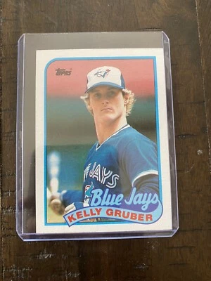 800 baseball cards (same one)  Kelly Gruber 1989 Topps #29     EX/NRTM Brick - Image 1 of 2