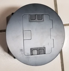 Kanayu Black Recessed Floor Outlet 3.98"x3.66"x3.15" 1-Gang with 4.8a USB Charge - Picture 1 of 4