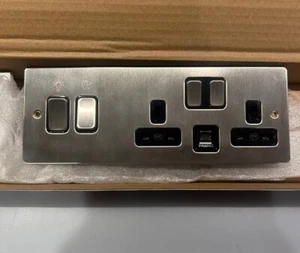 MK K14217 USB A+C combi Switch Modern Designer Residential Commercial - Picture 1 of 8