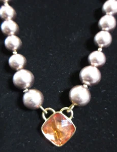 VINTAGE Silver Tone Metal Pearls w/ Pink Faceted Acrylic Pendant Necklace - 16" - Picture 1 of 9