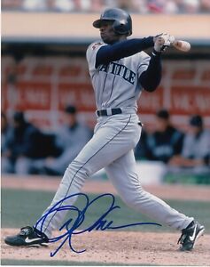 MIKE CAMERON   SEATTLE MARINERS   ACTION SIGNED 8x10