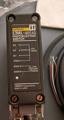 Omron E3ML-M8E4-G Photoelectric Sensor 10-30Vdc 4M 14705V  - Image 1 of 2
