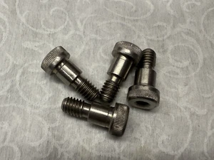 4 Stück 3/8 Zoll x 3/8 Zoll 18-8SS Schulterschrauben mit Innensechskant - Bild 1 von 3