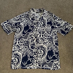 Vtg Guess Jeans Shirt Mens Medium Blue Button Up Hawaiian 90s Tiki Retro Y2K AOP - Picture 1 of 6