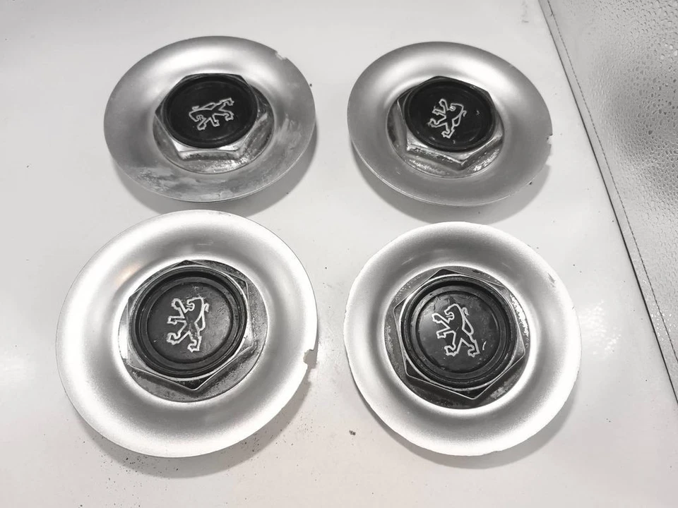 Peugeot 607 2001 Enjoliveur de roue non d'origine 55MM - Photo 1/4