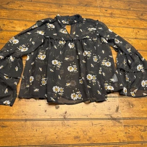 Top American Eagle Outfitters Negro Estampado Margarita Volantes Manga Campana Cuello Simulado M - Imagen 1 de 5