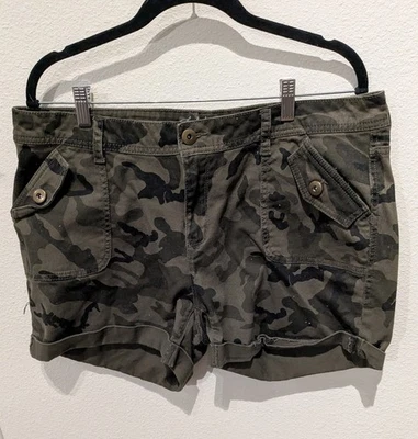 Pantalones cortos de jean para mujer Faded Glory talla 16 camuflaje oscuro Foto 1 de 4