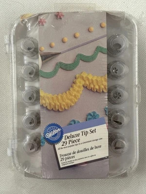 Juego de puntas decorativas Wilton Deluxe, 29 piezas, acero inoxidable y plástico Foto 1 de 4