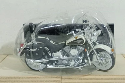 I125122 MAISTO 1/18 - Harley Davidson 1993 FLSTN Heritage Softail Nostalgia - Immagine 1 di 4