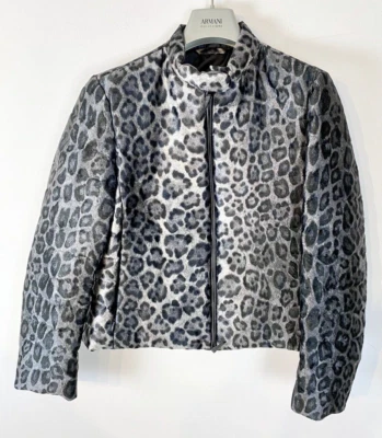 Chaqueta acolchada de plumón de leopardo ARMANI Collezioni, talla 42/6 - $1,075 nueva con etiquetas Foto 1 de 4