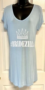 DAISY FUENTES V-NECK NITE SHIRT SIZE MEDIUM RAYON/SPANDEX BABY BLUE - Bild 1 von 8
