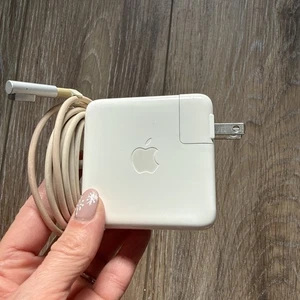 Original Apple MacBook Ladegerät Eingang AC 1,5A 100-240V Ausgang +16,5V - Bild 1 von 6