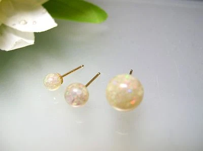 Pendientes Fiery Vintage Australian Opal 4,5,8 mm bola tachuela oro 14k poste largo EE. UU. Foto 1 de 2