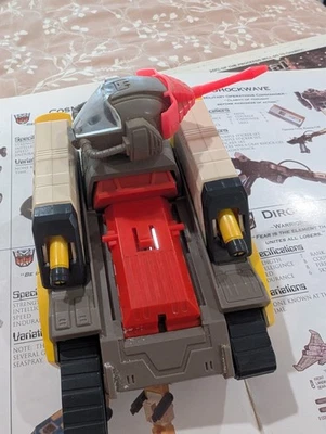 VTG ORIGINAL TRANSFORMERS G1 OMEGA SUPREME TANK WORKING SEE VIDEO! - Image 1 of 4