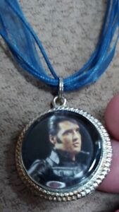 Vintage Elvis Presley pendant Necklace - see pictures -16 inch length - nice