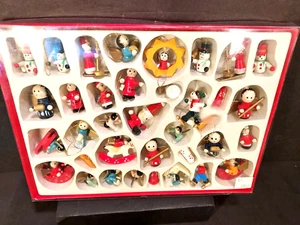 Miniatur handbemalt Holz Weihnachtsschmuck Set NOS Kurt Adler Vintage 38 Teile - Bild 1 von 3