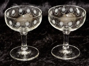 VintaGe 50er 2 alte Likör Gläser Glas Likörgläser Eierlikörgläser Leckgläser - Bild 1 von 3