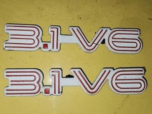 Pontiac Sunbird 3.1 V6 Emblems White & Red 1992 Factory SE LE GT Cavalier Z24 - Bild 1 von 1