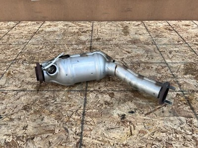 INFINITI Q50 Q60 2016-2022 OEM IZQUIERDO LH SILENCIADOR ESCAPE COLECTOR TUBO 3.0T Foto 1 de 4