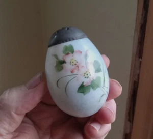 1890s MT.WASHINGTON OPAL MILKGLASS SALT SHAKER WITH PAINTED FLOWERS ORIGINAL LID - Picture 1 of 9