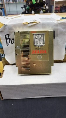 THE LEGEND OF ZELDA NINTENDO NES VIDEO GAME NO BOX OR MANUAL AUTHENTIC GOLD - Image 1 of 4
