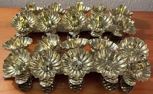 Lotto di 20 portacandele clip per albero di Natale in metallo tono oro design pigna - Foto 1 di 6