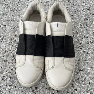 Vince Womens Leather White Fashion Sneakers White Size 37.5 With Some Marks - Picture 1 of 10
